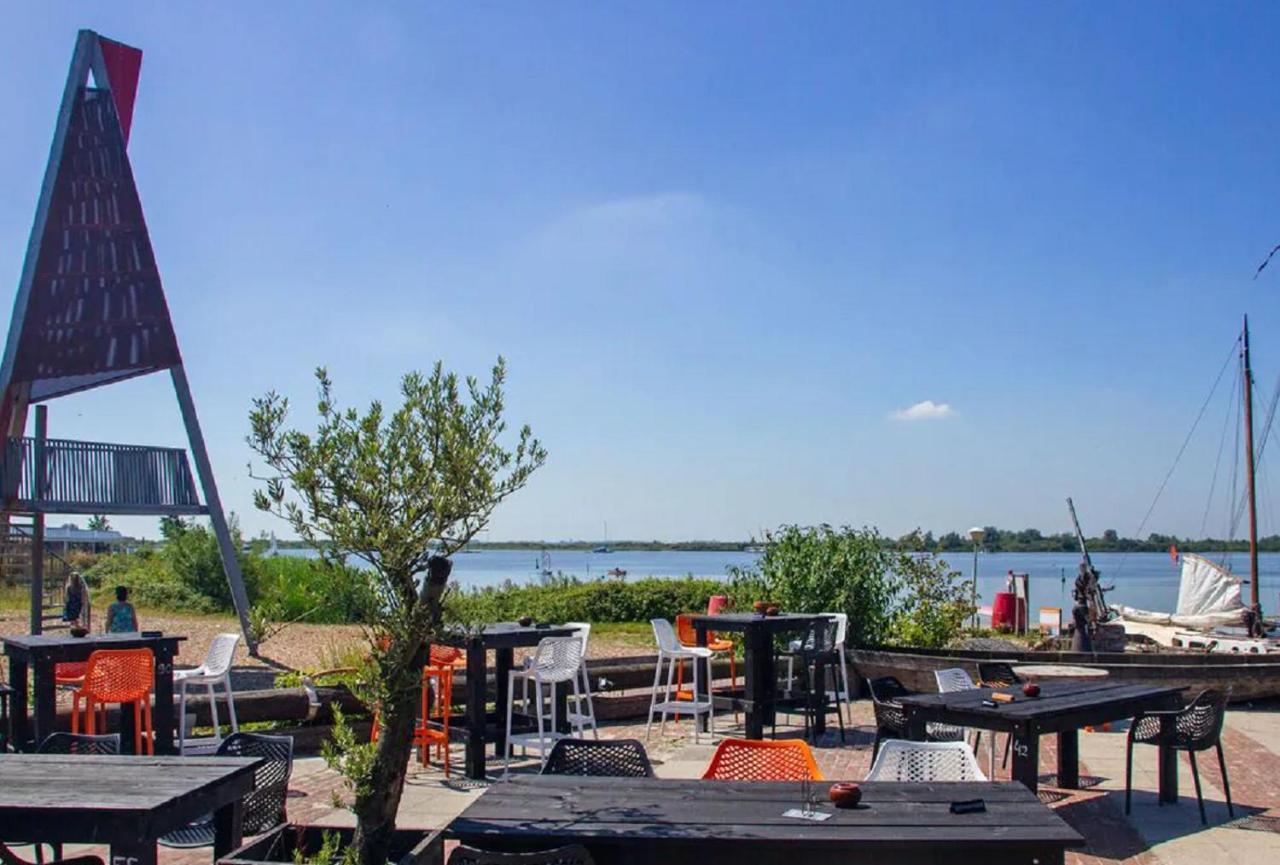 Chalet Op Camping Lauwersoog Met 3 Slaapkamers En Vaatwasser - Joycasa Eksteriør bilde